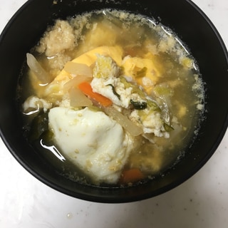 白菜と大根とわかめと卵のお味噌汁(^^)